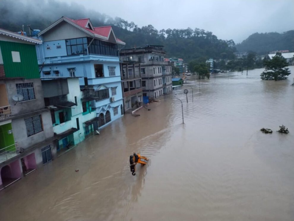 Inundaciones en Sikkim dejan 23 soldados desaparecidos