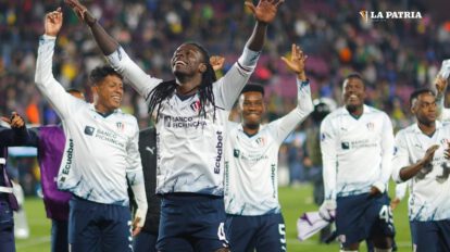 Festejo de los jugadores de Liga de Quito tras la finalización del partido