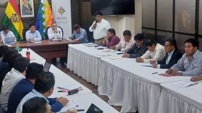 Gobierno y sindicato de choferes de Bolivia llegan a un acuerdo para evitar bloqueo de carreteras