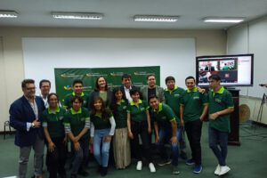 Programa de becas en emprendedurismo para jóvenes de bajos recursos