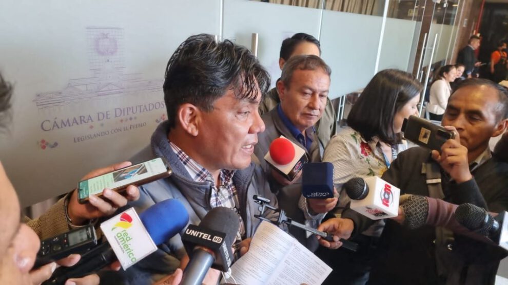 Diputado Héctor Arce defiende la legalidad del congreso