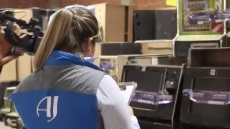 Operativo sorpresa de la AJ incauta 41 máquinas tragamonedas en Santa Cruz