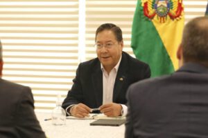 Presidente Arce dialoga sobre sustitución de importaciones