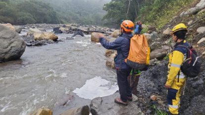 Equipos de rescate trabajando en la riada en cañón de Tablas Monte
