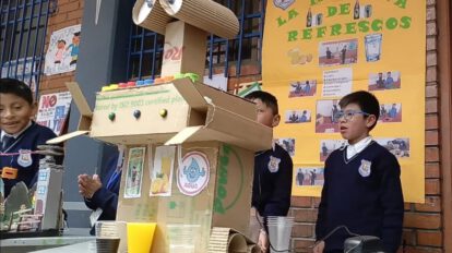 Jóvenes orureños demuestran su pasión por la robótica en la Feria de Robótica