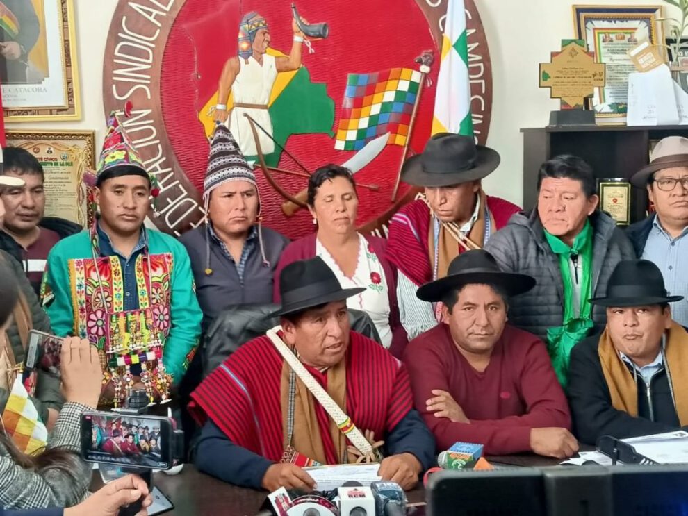 cabildo en El Alto convocado por la Confederación Sindical Única de Trabajadores Campesinos de Bolivia
