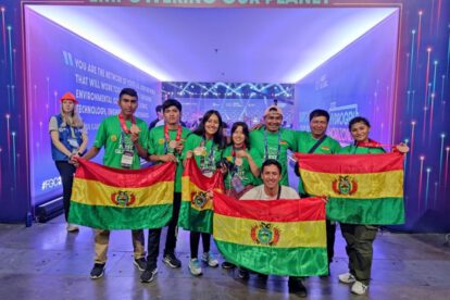 Selección boliviana de robótica en torneo mundial