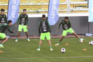 Entrenamiento de la Selección boliviana en el estadio Hernando Siles
