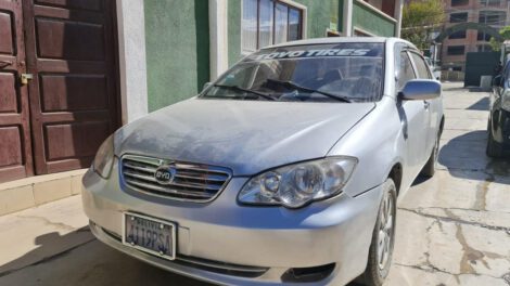 Automóvil robado recuperado en Oruro