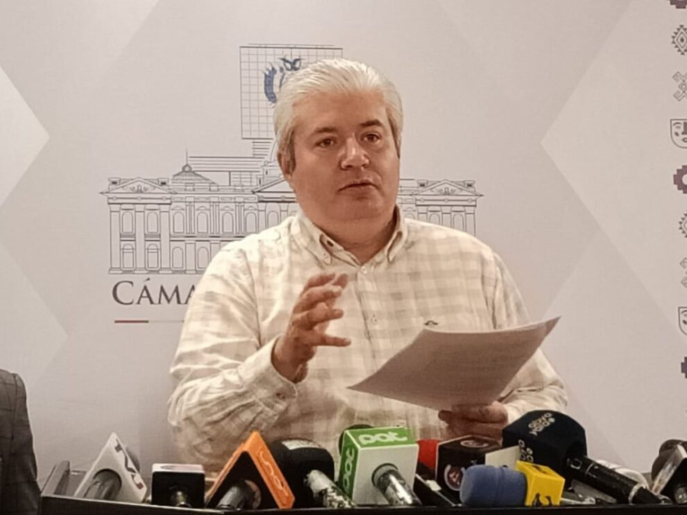 Sobreprecio en equipamientos médicos denunciado por Enrique Urquidi