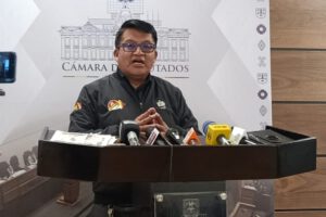 Cabildo en El Alto con advertencia de Renán Cabezas