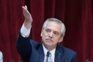 Alberto Fernández denuncia a Javier Milei por tensión cambiaria