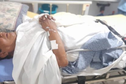 Accidente de tránsito en Santa Cruz con motociclista herido