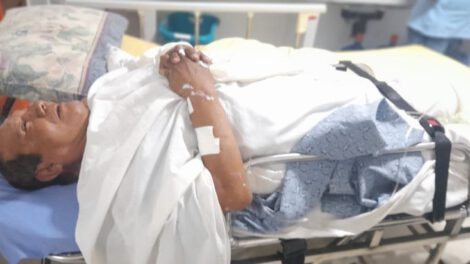 Accidente de tránsito en Santa Cruz con motociclista herido