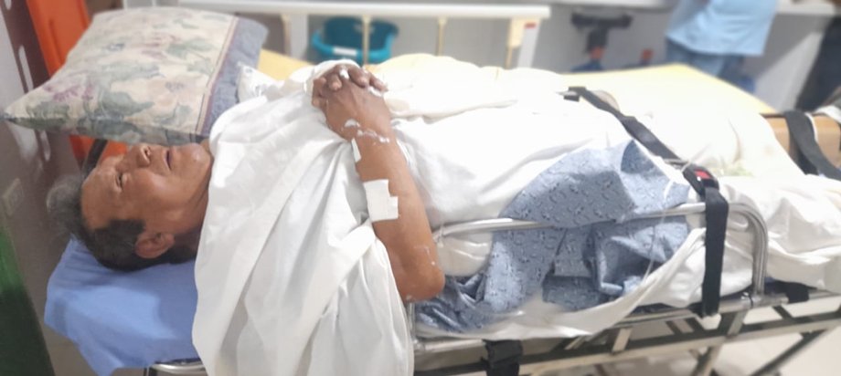 Accidente de tránsito en Santa Cruz con motociclista herido