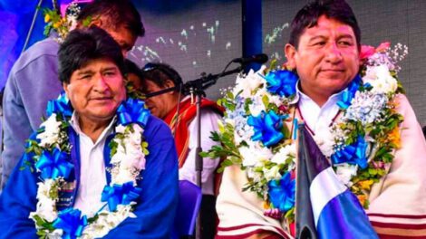 Evo Morales defiende a gobernador del MAS acusado de corrupción en Potosí