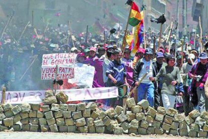 Protesta de heridos octubre 2003 en El Alto