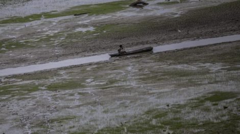 Disminución del caudal del río Negro en Brasil