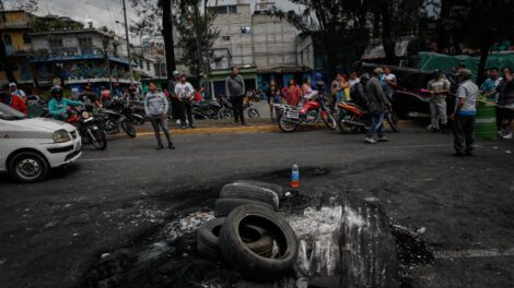 Manifestante asesinado en Guatemala durante protesta contra fiscal general