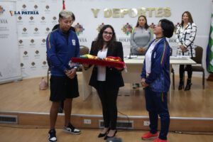 Conrado Moscoso abanderado de Bolivia en los Juegos Panamericanos