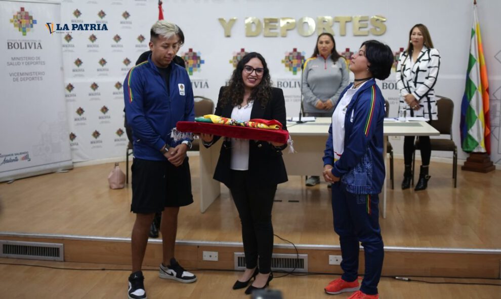Conrado Moscoso abanderado de Bolivia en los Juegos Panamericanos