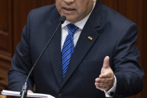 Ley para condenar robos de celulares en Perú