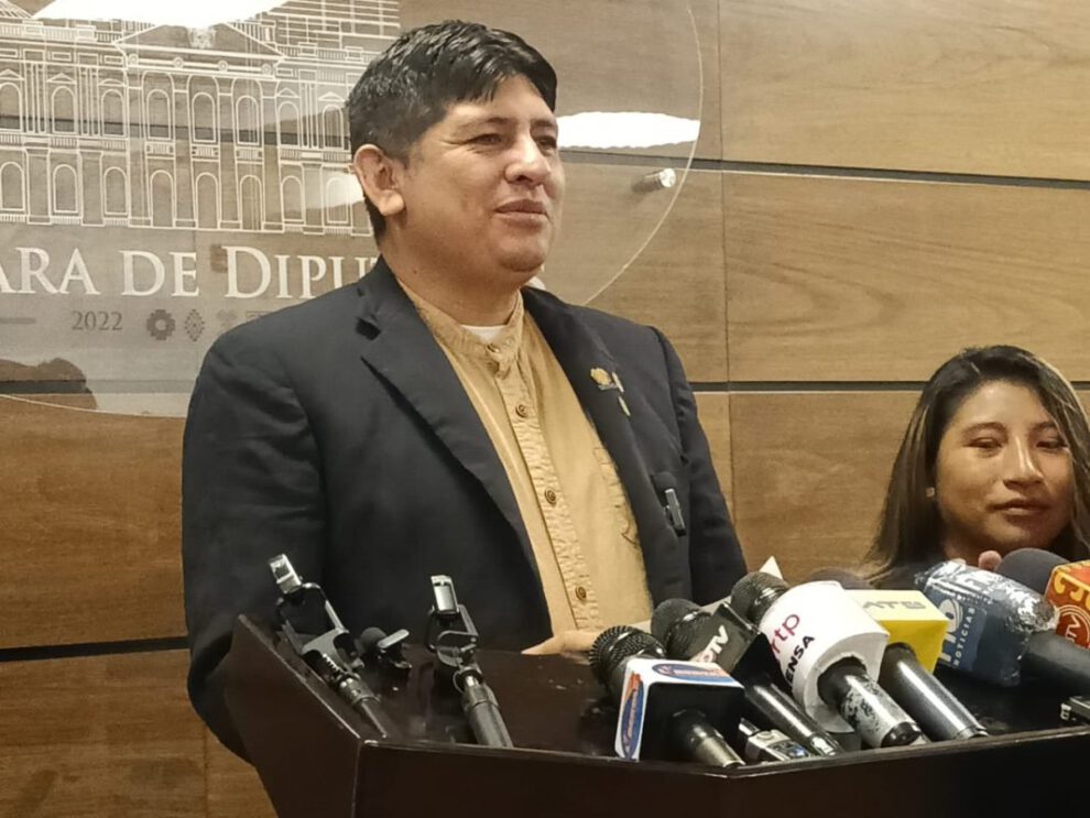 Cabildo en El Alto salvó al MAS de derechizarse