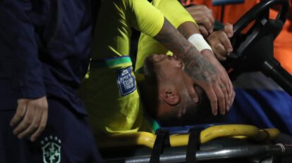 Neymar lesión rodilla en partido de Eliminatorias Sudamericanas
