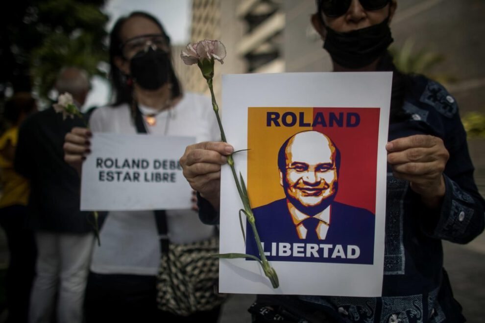 Roland Carreño y otros presos políticos liberados
