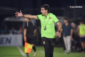 Gustavo Costas es cuestionado por su rendimiento en la selección de Bolivia