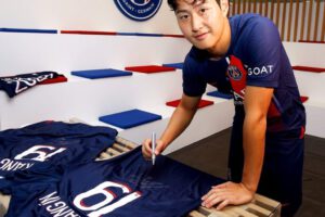 Kang-in Lee supera a Kylian Mbappé como jugador que más camisetas vende en el PSG