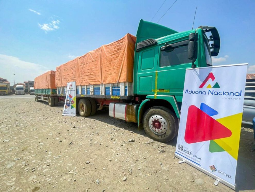 Operativo contra el contrabando de cigarrillos en Cochabamba