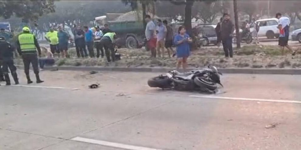 Accidente en Santa Cruz deja sin vida a motociclista