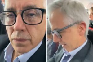 Álvaro García Linera durante un vuelo de aerolínea