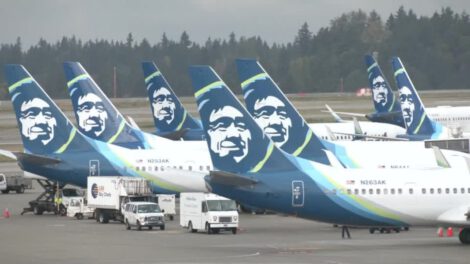 Piloto intenta apagar motores en vuelo de Alaska Airlines