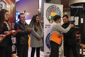 Fútbol de salón en Oruro durante el homenaje a sus 62 años