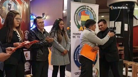 Fútbol de salón en Oruro durante el homenaje a sus 62 años
