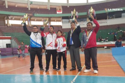 Delegación Oruro karate en el nacional de karate
