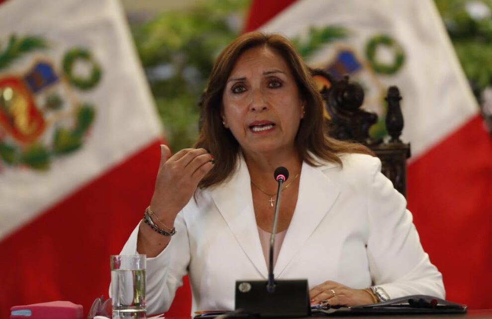Fotografía de archivo de Dina Boluarte durante una rueda de prensa en Lima