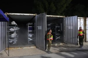 Identificación de víctimas de Hamás en base militar