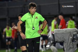 Gustavo Costas no pudo lograr buenos resultados al frente de la Verde