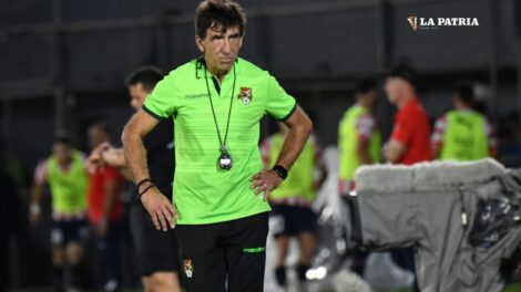 Gustavo Costas no pudo lograr buenos resultados al frente de la Verde