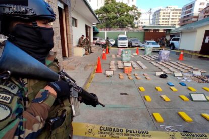 Cocaína incautada en autobús de Expreso Cochabamba