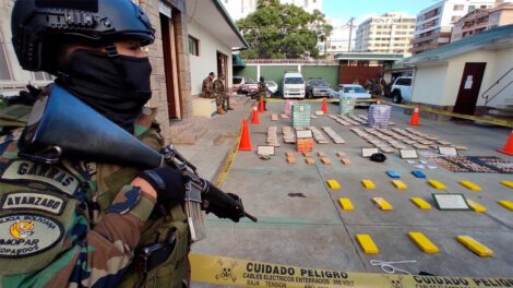 Cocaína incautada en autobús de Expreso Cochabamba