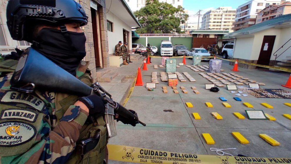 Cocaína incautada en autobús de Expreso Cochabamba