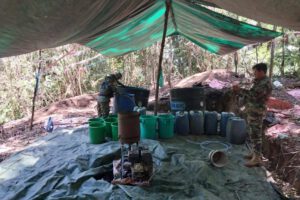Destrucción de fábricas móviles de cocaína en Carrasco