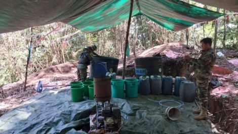 Destrucción de fábricas móviles de cocaína en Carrasco