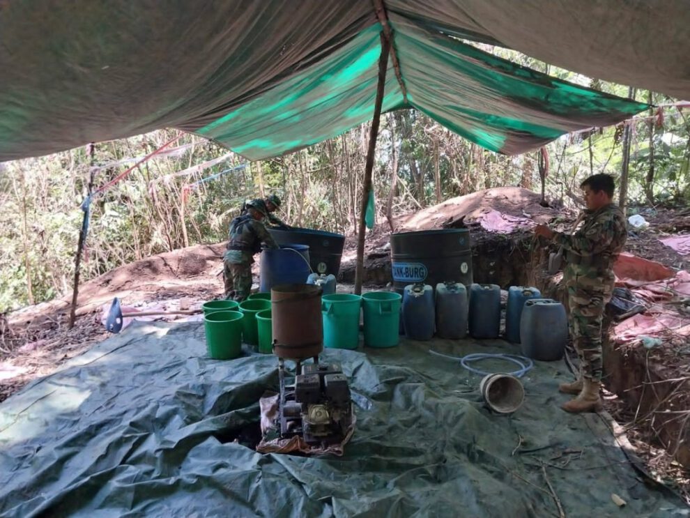 Destrucción de fábricas móviles de cocaína en Carrasco