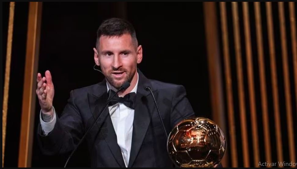 Lionel Messi con su octavo Balón de Oro