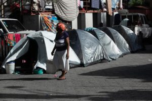 Violencia en Haití obliga a 40.000 personas a abandonar sus hogares
